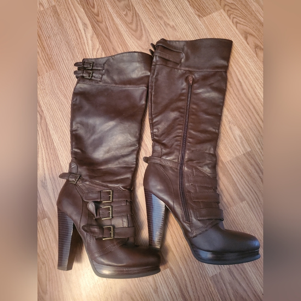 Brown heel boots
